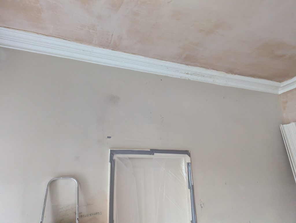 Restored Victorian cornice installed around room in Manchester
